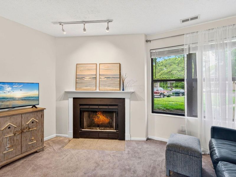 5324 Stonemeadow Avenue , Unit #A, Columbus, OH 43220 Photo 2