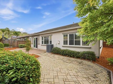492 Lone Spur Dr, Folsom, CA 95630 Photo