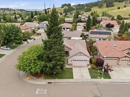 492 Lone Spur Dr, Folsom, CA 95630 Photo