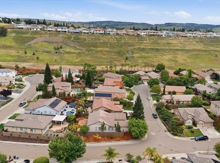 492 Lone Spur Dr, Folsom, CA 95630 Photo