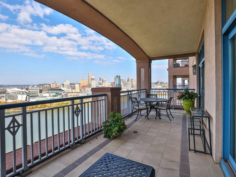 100 W Rivercenter Boulevard, Unit PH3B, Covington, KY 41011 Photo 41