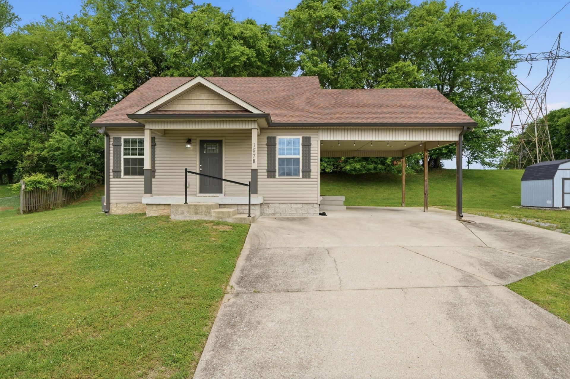 1578 Barrett Dr, Clarksville, TN 37043 Main Photo