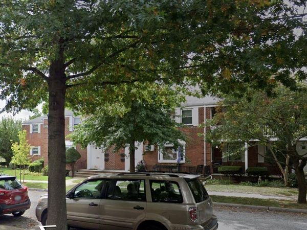 73-27 260th Street, Unit 27B, Glen Oaks, NY 11004