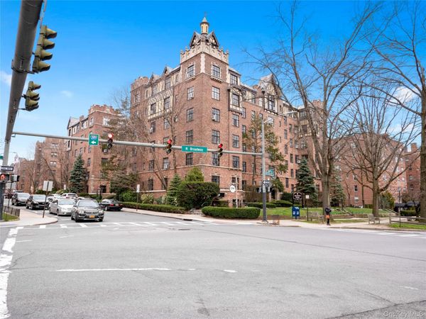2 Westchester Ave, Unit 6P, White Plains, NY 10601