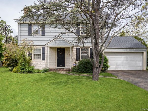 108 Charles Street, Mineola, NY 11501