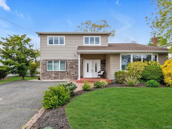 2542 Park Place , Bellmore, NY 11710
