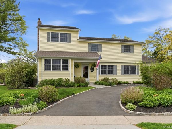 2 West Oak Hill Drive, Oyster Bay, NY 11771