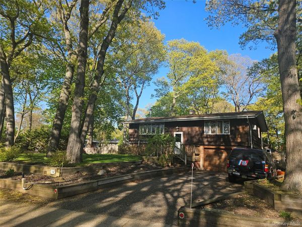 Commack, NY 11725