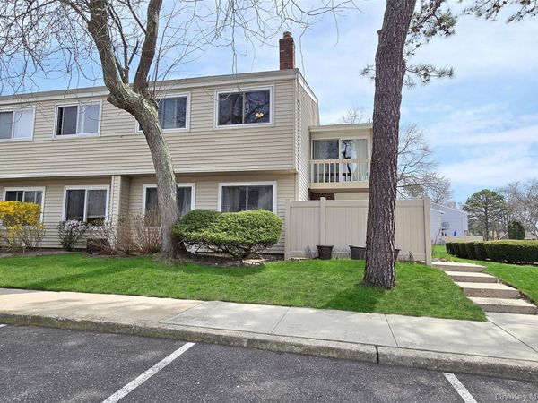 232 Springmeadow Drive , Unit M, Holbrook, NY 11741