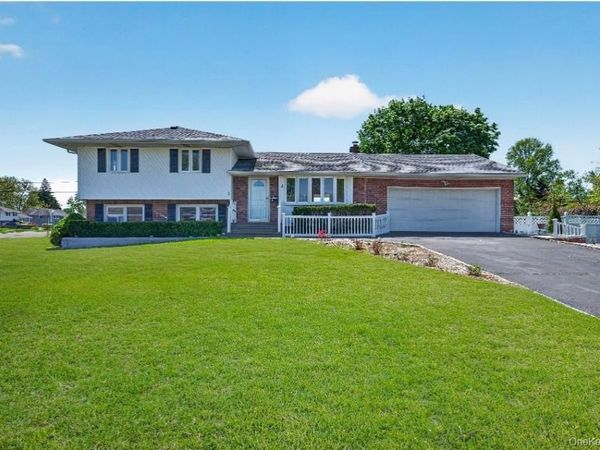 8 Whitebirch Lane , Commack, NY 11725