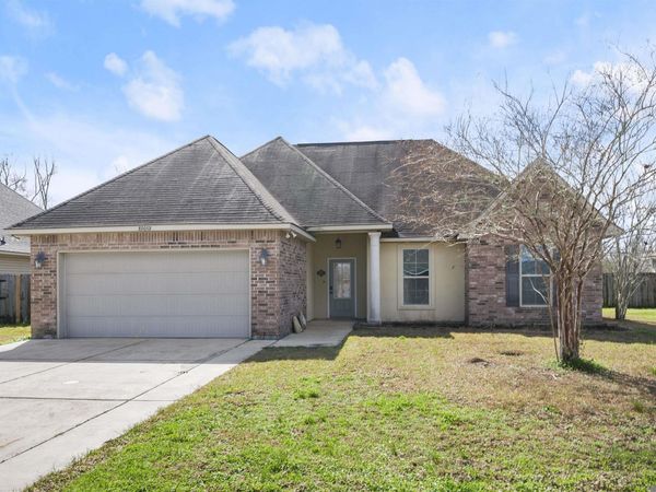 39059 Elliott Ave, Prairieville, LA 70769