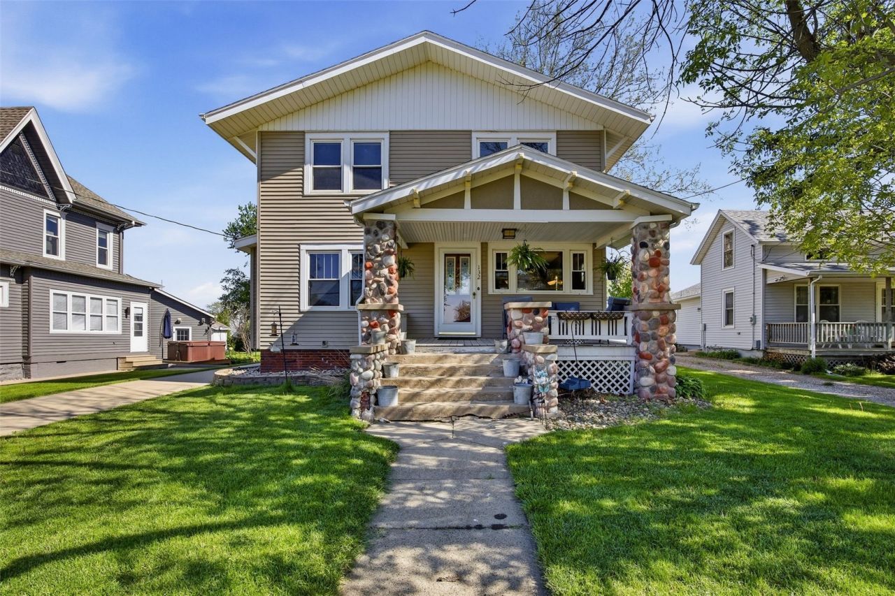 132 Church Street, Fairfax, IA 52228 Main Photo