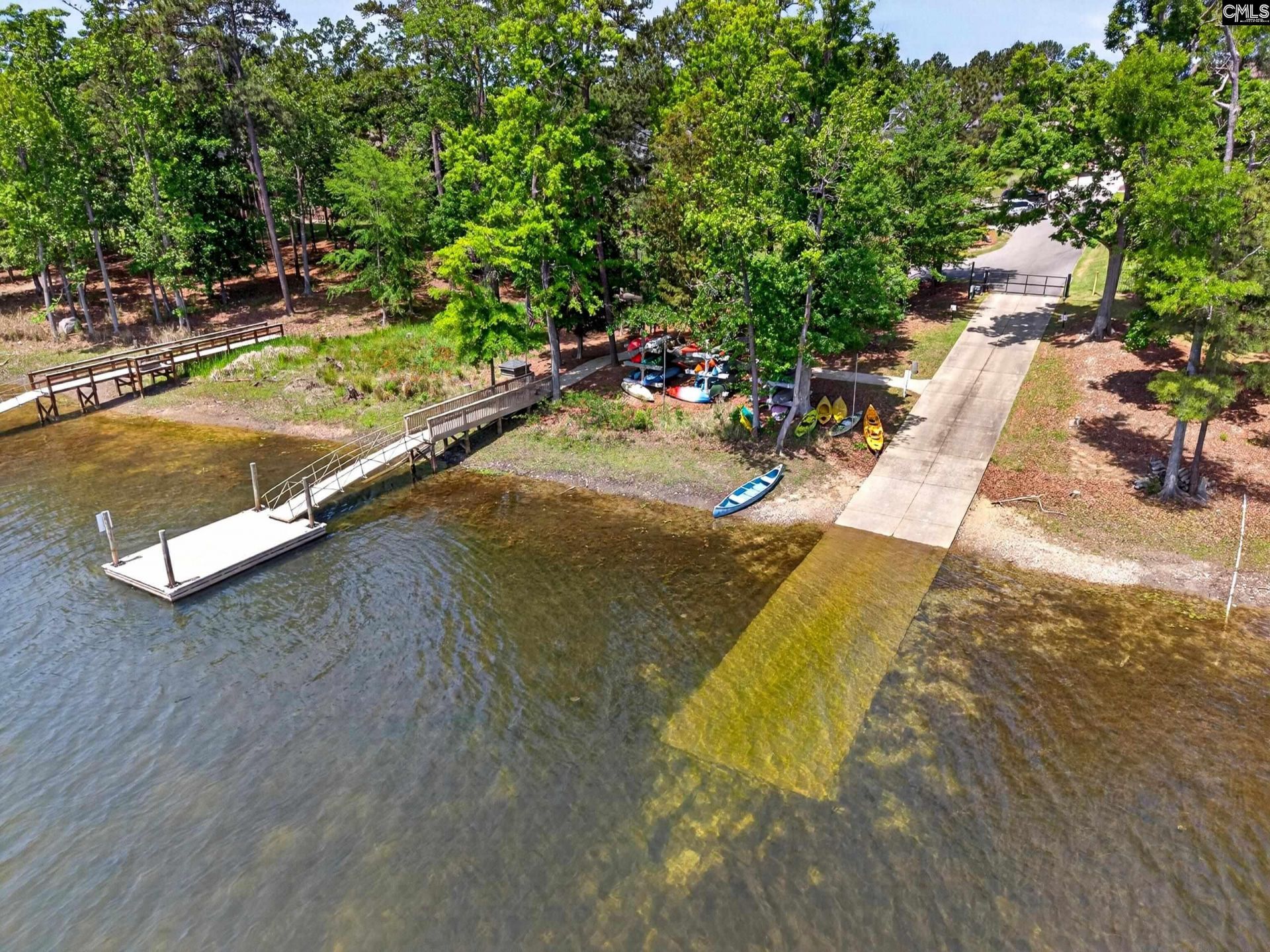 745 Xander Way  Photo 4