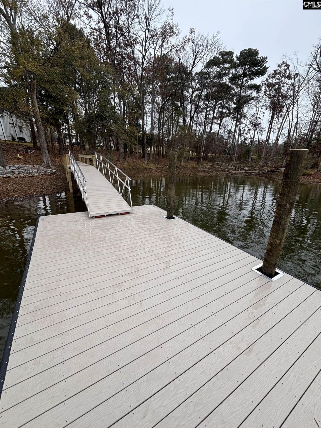 925 Salisbury Court  Photo 7