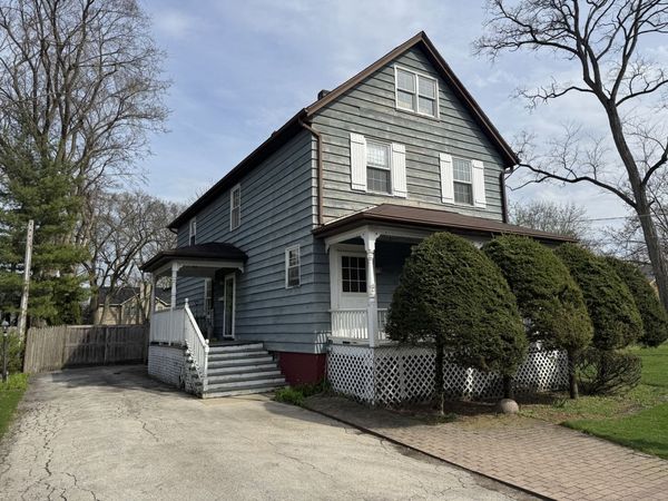 933 Harms Road, Glenview, IL 60025