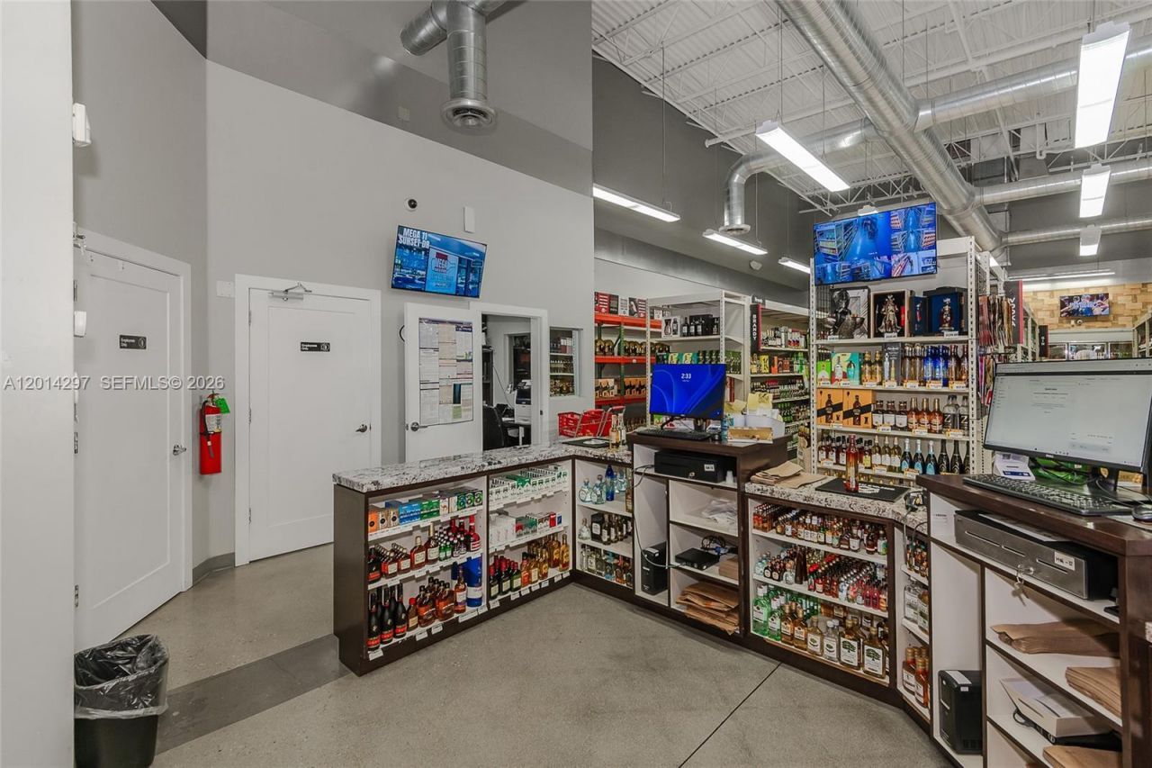 17173 Pines Blvd , Pembroke Pines, FL 33027 Photo