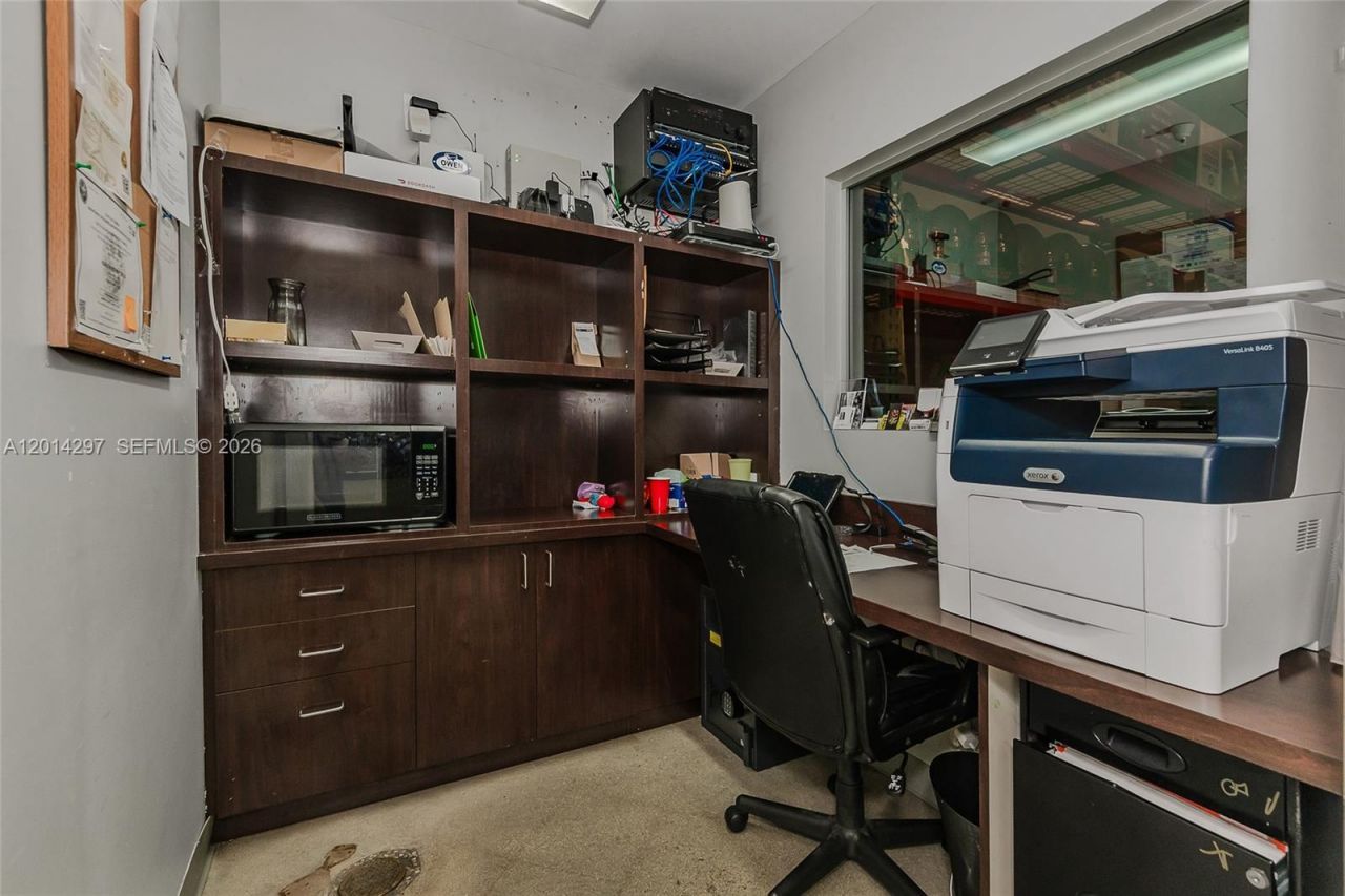 17173 Pines Blvd , Pembroke Pines, FL 33027 Photo