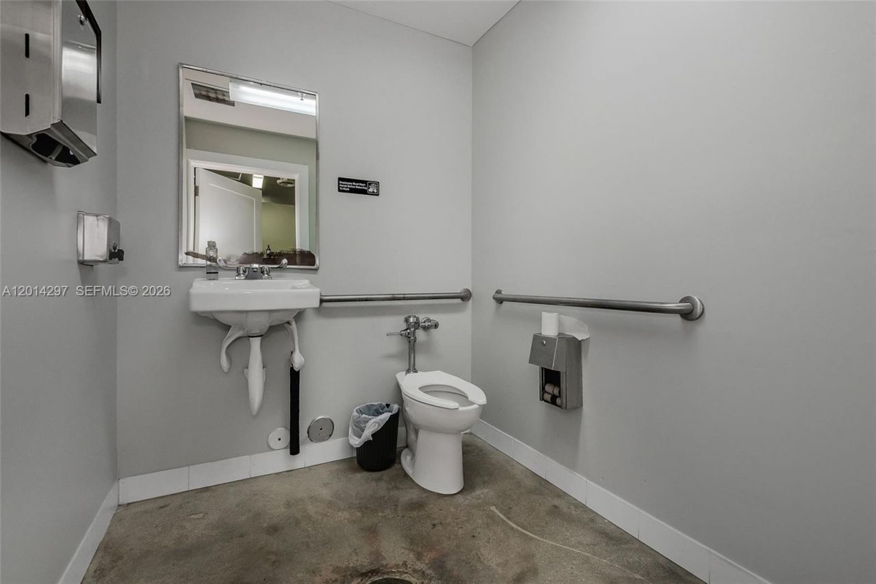 17173 Pines Blvd , Pembroke Pines, FL 33027 Photo