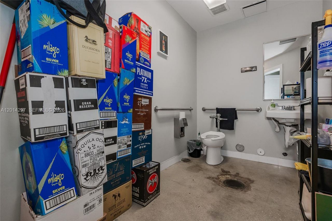 17173 Pines Blvd , Pembroke Pines, FL 33027 Photo