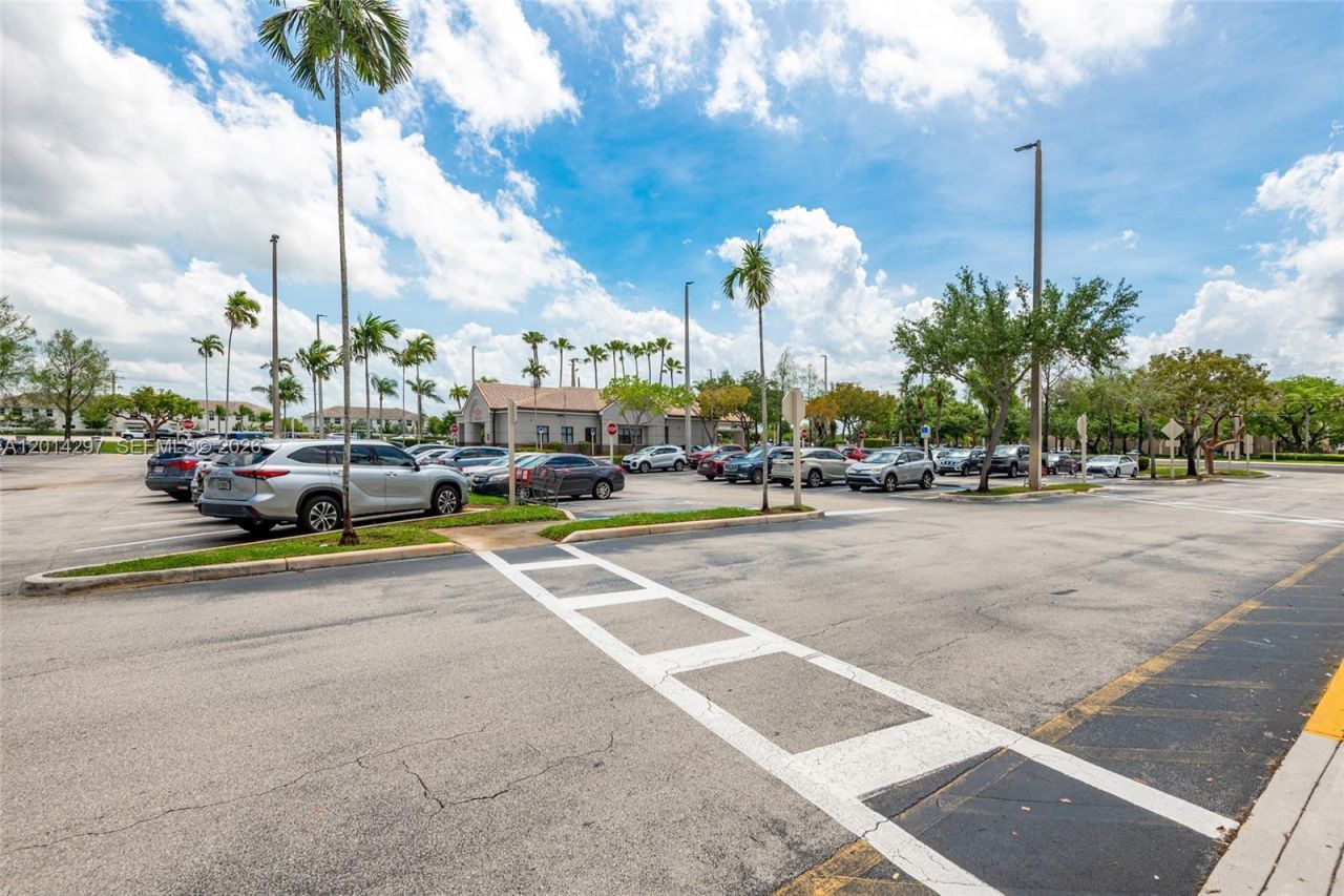 17173 Pines Blvd , Pembroke Pines, FL 33027 Photo