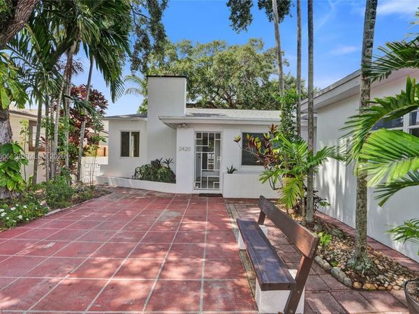 2420 SW 16th St , Miami, FL 33145