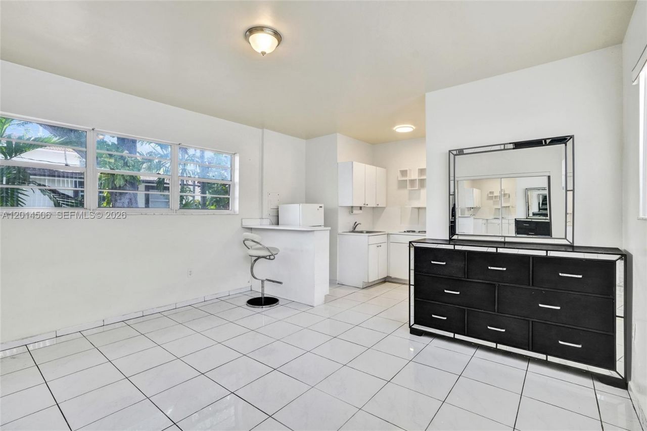 2420 SW 16th St , Miami, FL 33145 Photo