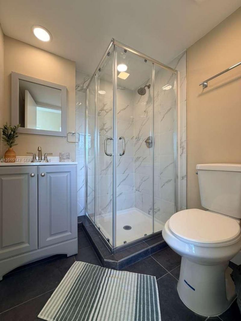 943 79th Ter, Unit 202, Miami Beach, FL 33141 Photo