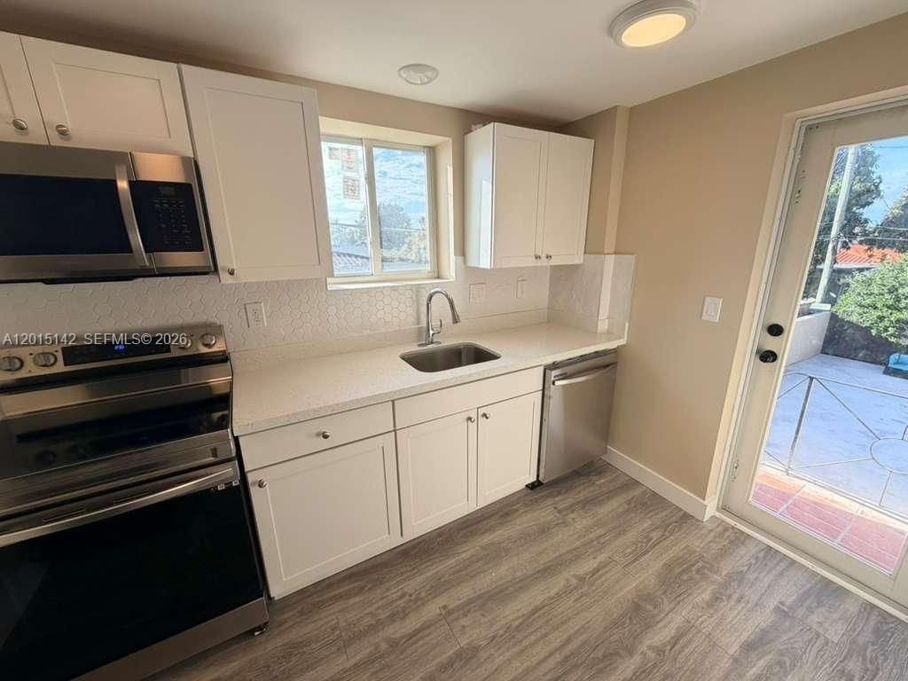 943 79th Ter, Unit 202, Miami Beach, FL 33141 Photo