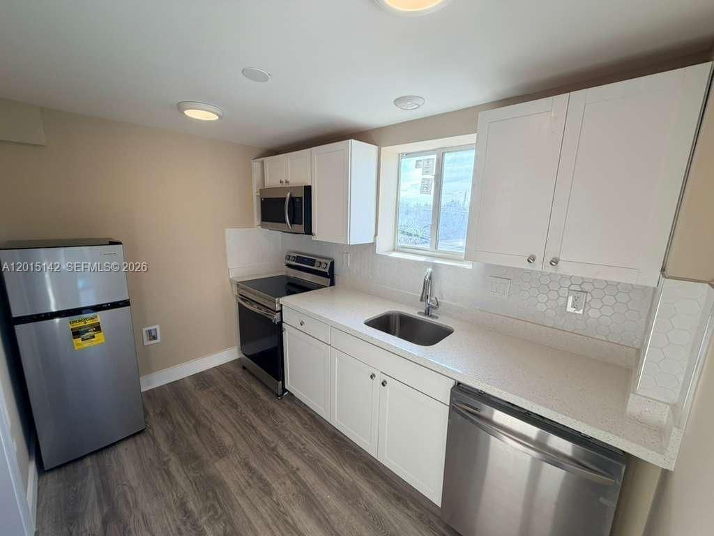 943 79th Ter, Unit 202, Miami Beach, FL 33141 Photo
