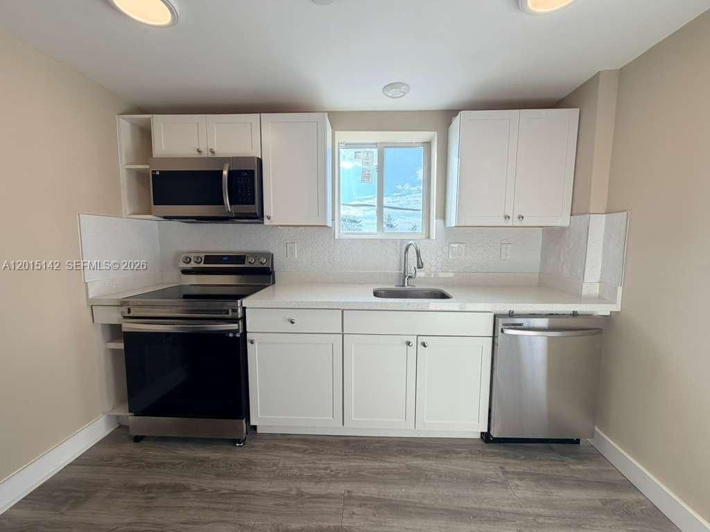 943 79th Ter, Unit 202, Miami Beach, FL 33141 Photo