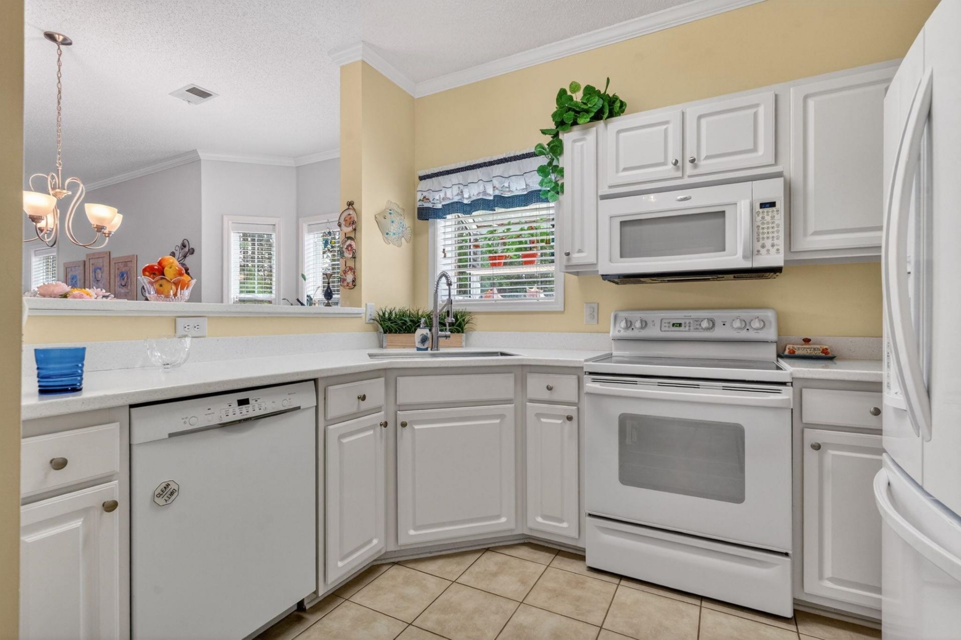 750 Charter Dr.  Photo 12