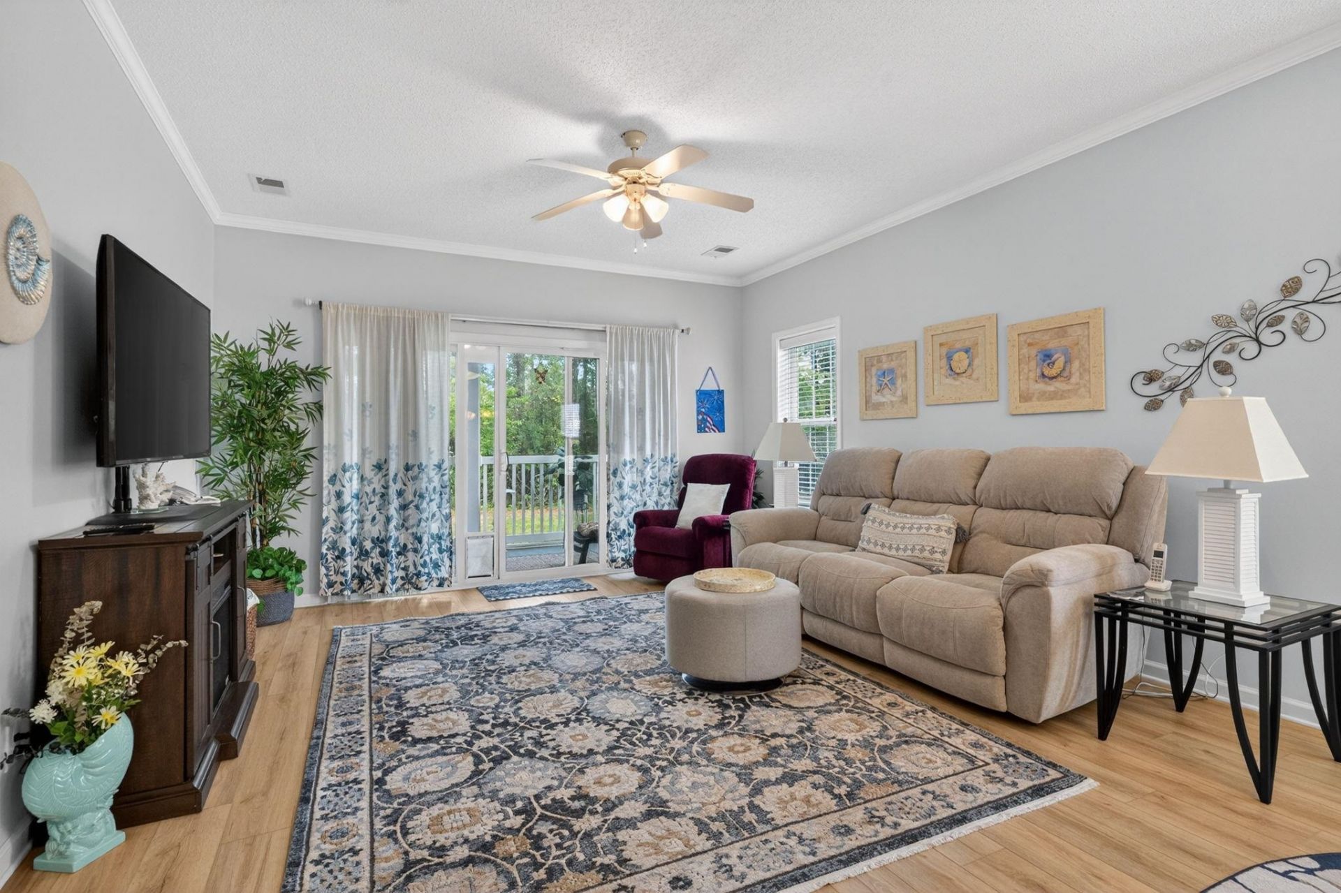 750 Charter Dr.  Photo 16