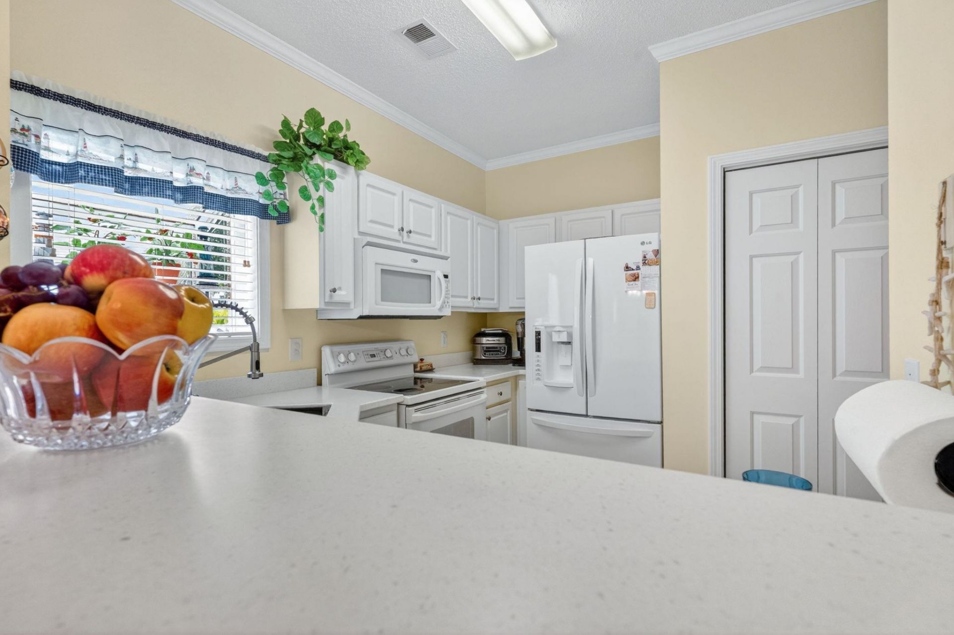 750 Charter Dr.  Photo 18