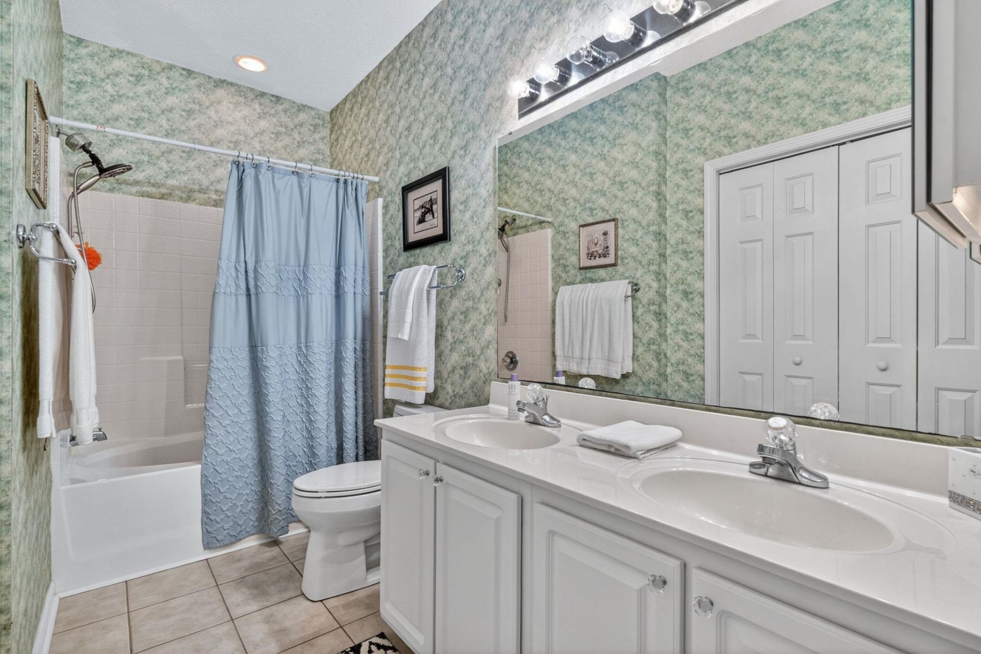 750 Charter Dr.  Photo 24