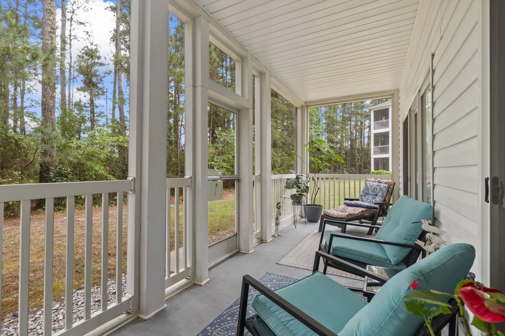 750 Charter Dr.  Photo 29
