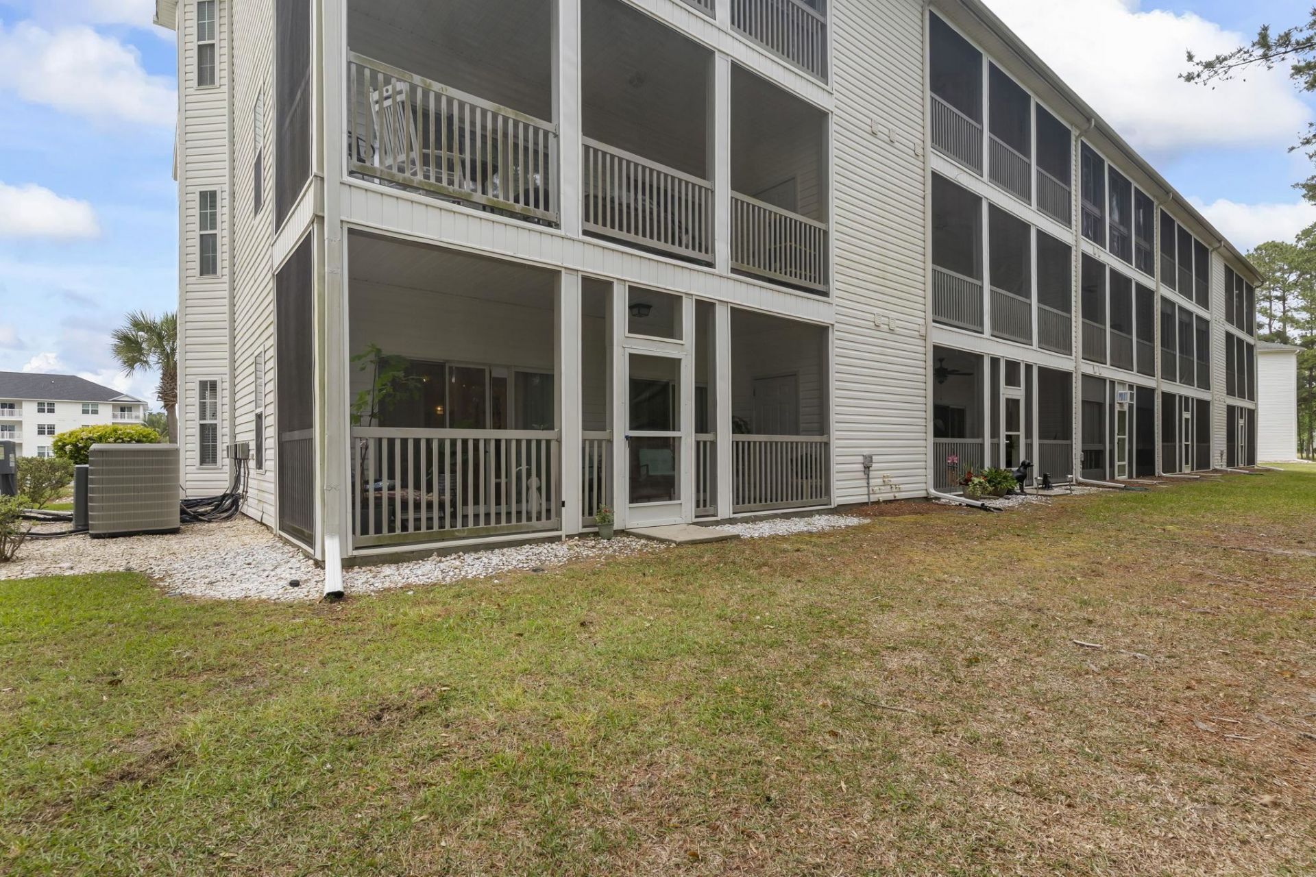 750 Charter Dr.  Photo 31