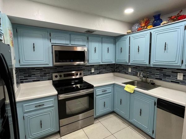 7041 Environ Boulevard, Lauderhill, FL 33319