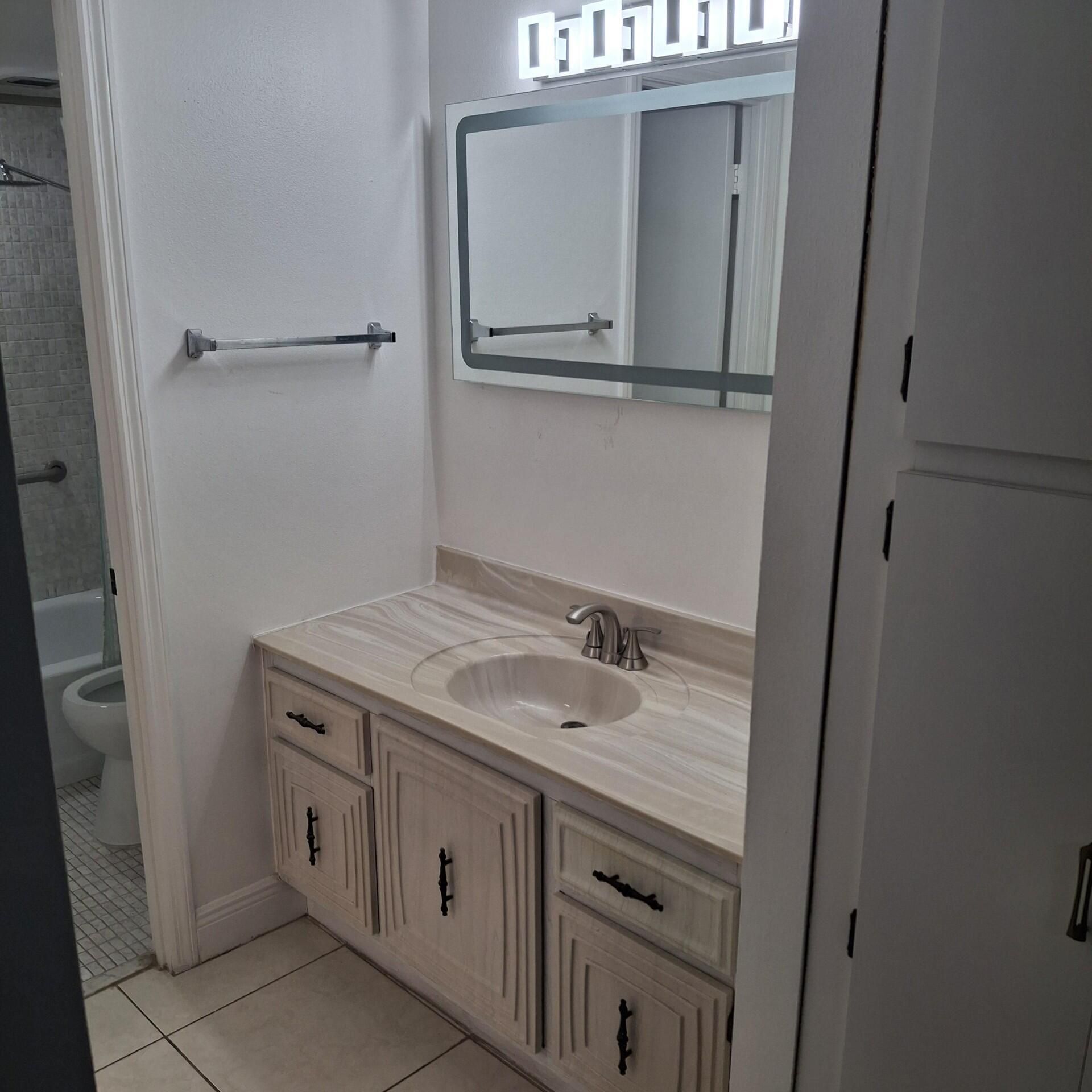 7041 Environ Boulevard, Unit 127, Lauderhill, FL 33319 Photo