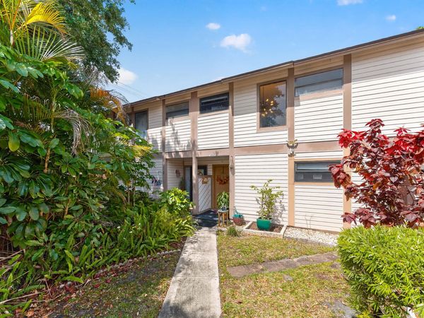 124 Sherwood Circle, Unit 11b, Jupiter, FL 33458