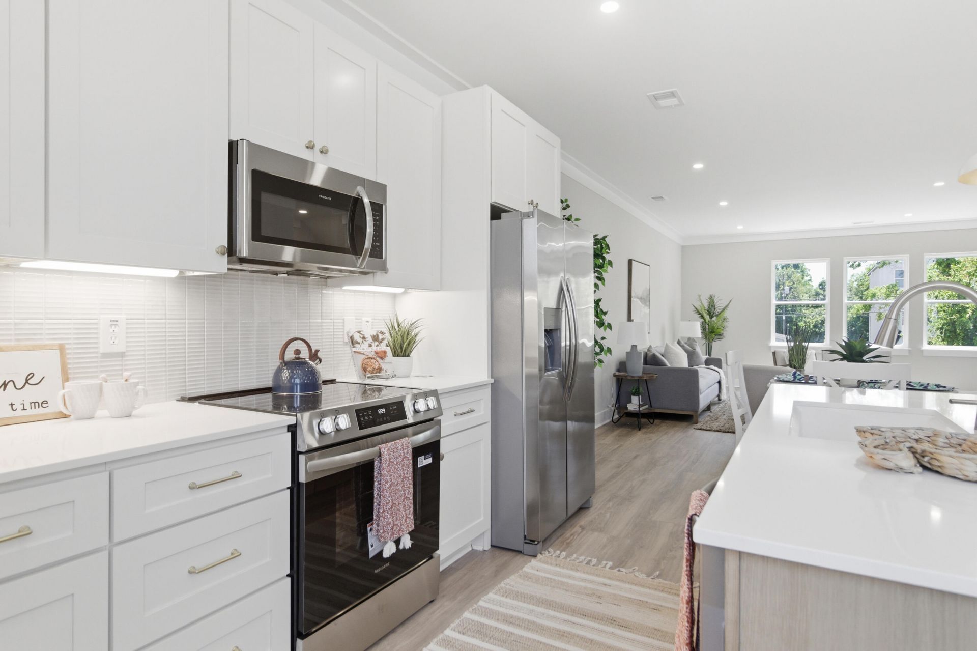 2009 Arbutus Avenue Photo 12