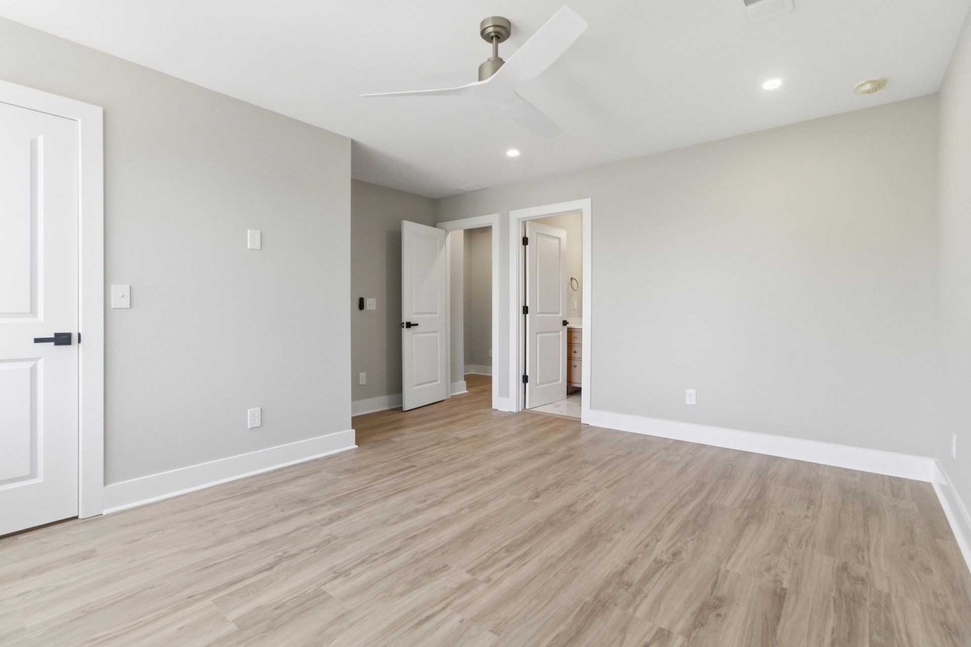 2009 Arbutus Avenue Photo 30
