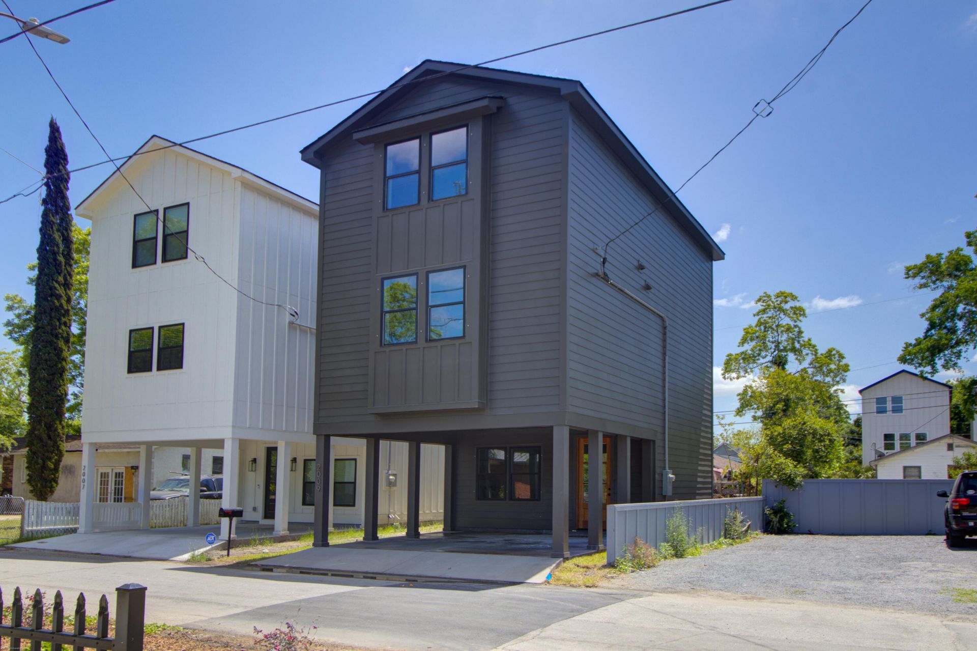 2009 Arbutus Avenue Photo 32
