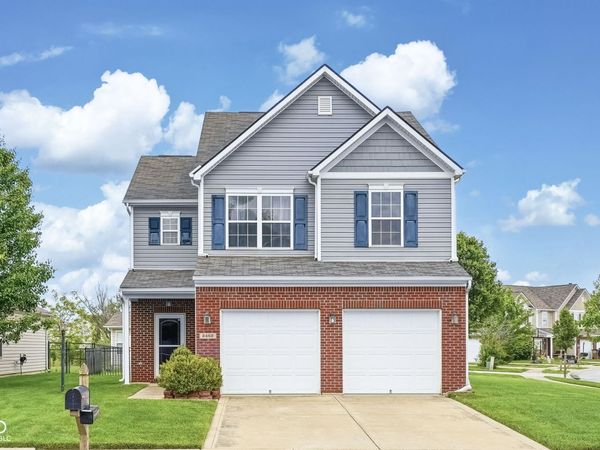 2462 Middle View Drive , Columbus, IN 47201