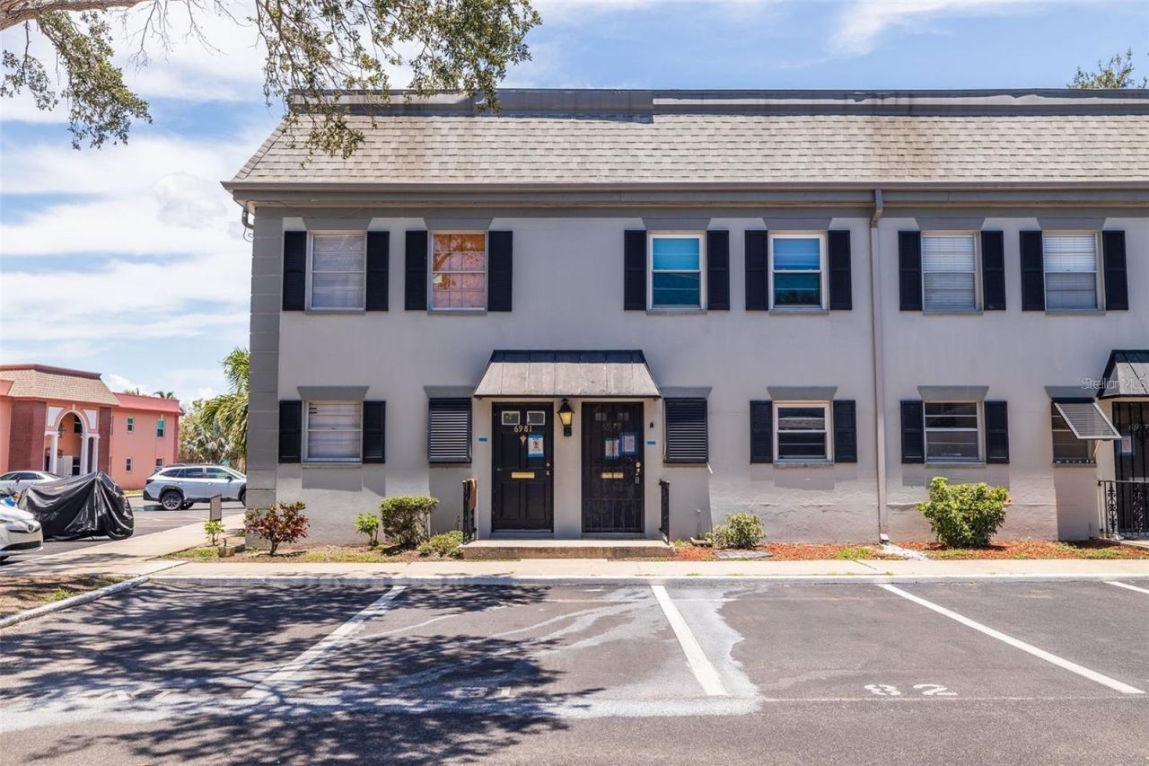6979 Place De La Paix , Unit 6979, South Pasadena, FL 33707 Main Photo