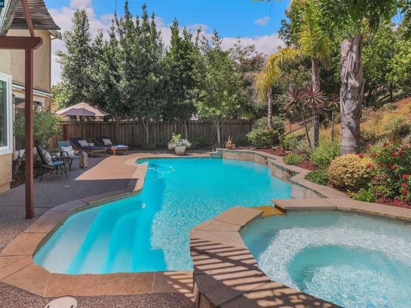 143 Mount Kennedy Dr, Martinez, CA 94553