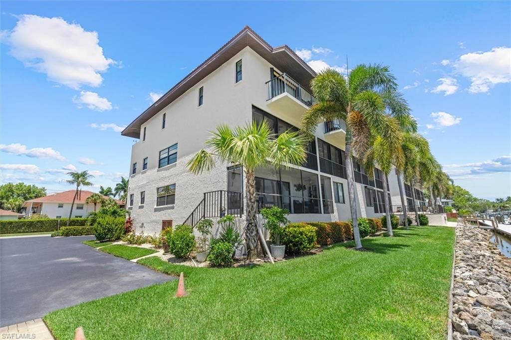 1400 Blue Point Ave, Unit 104, Naples, FL 34102 Photo