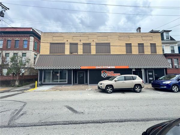 211 Fallowfield Ave, Charleroi, PA 15022