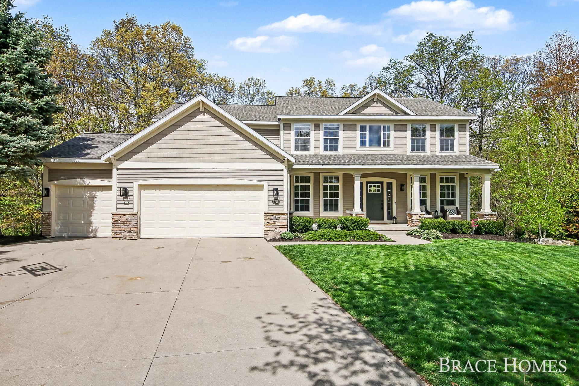 3726 Atwater Hills Court Ne, Grand Rapids, MI 49525 Main Photo