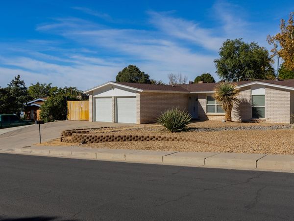 11709 El Solindo Avenue NE, Albuquerque, NM 87111