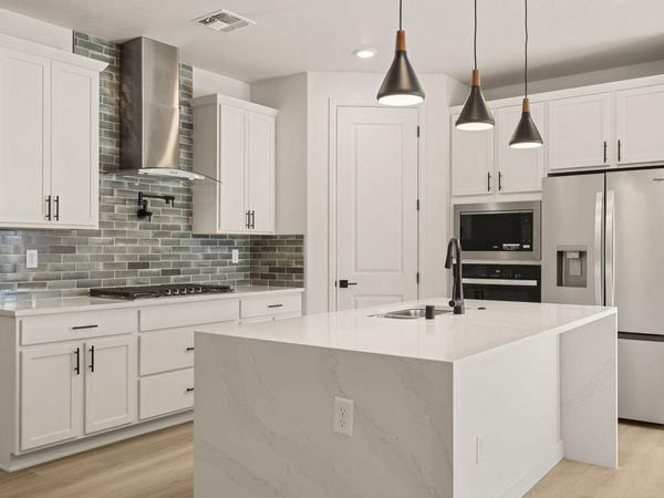 2428 Marble Avenue NE, Rio Rancho, NM 87144